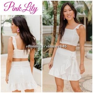 Pink Lily “Meant to Be” 2 piece set in white M NWT